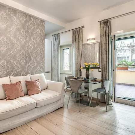Santa Croce With Private Terrace روما