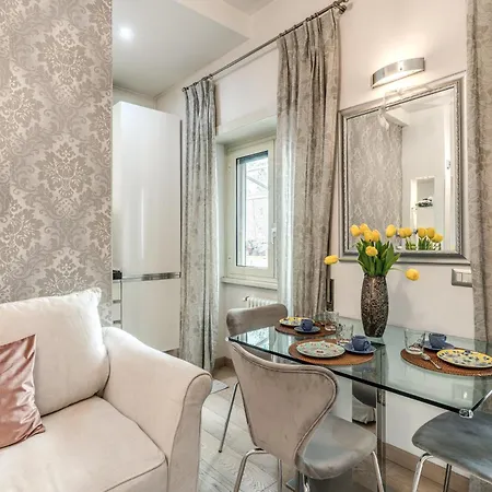 Santa Croce With Private Terrace Apartman